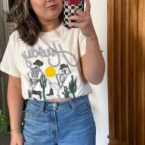 Cloud Dancer Howdy Skeleton Tee. Size L